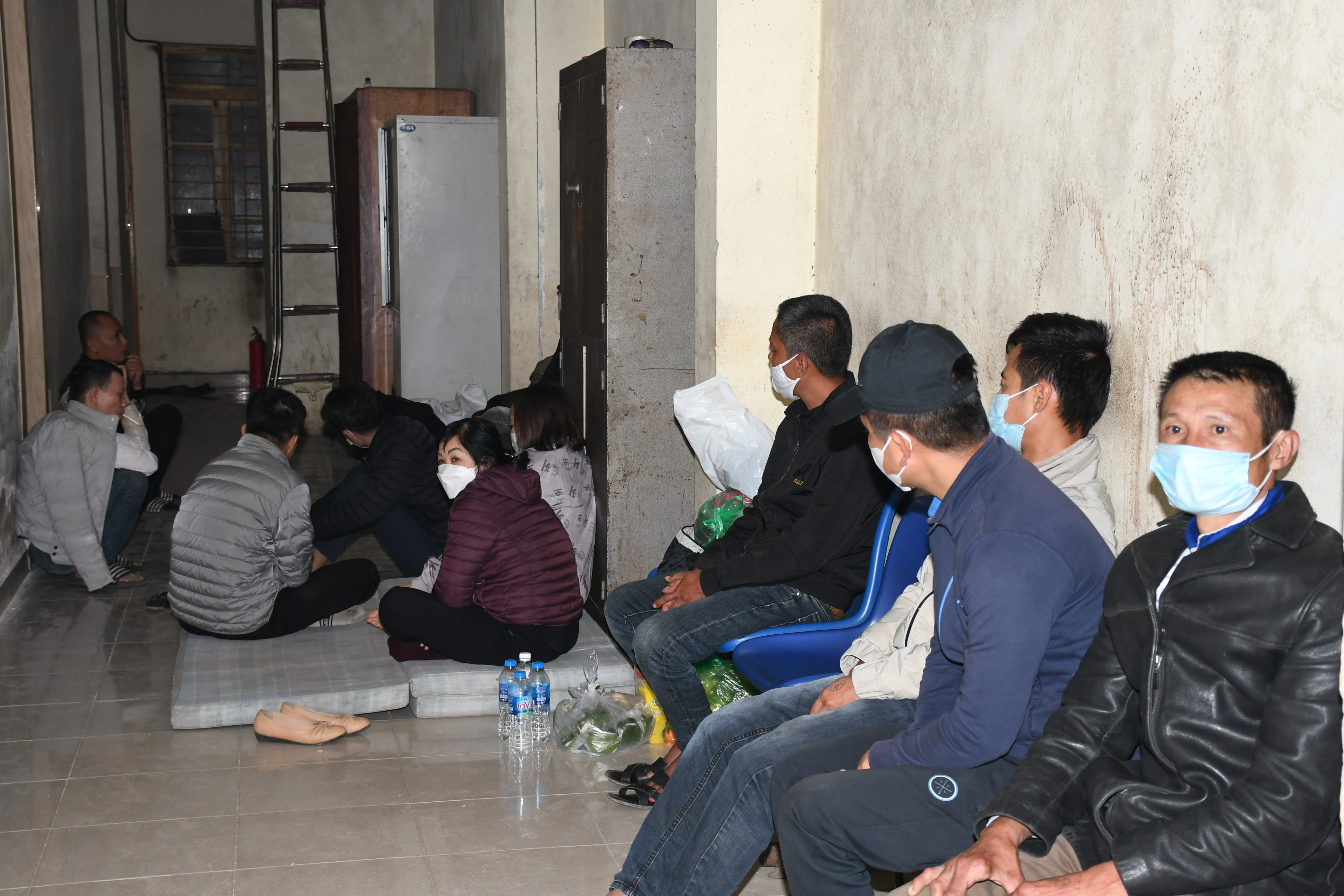 Phòng Cảnh sát Hình sự và CAX Kiền Bái (Thuỷ Nguyên): Bắt 10 đối tượng đánh bạc